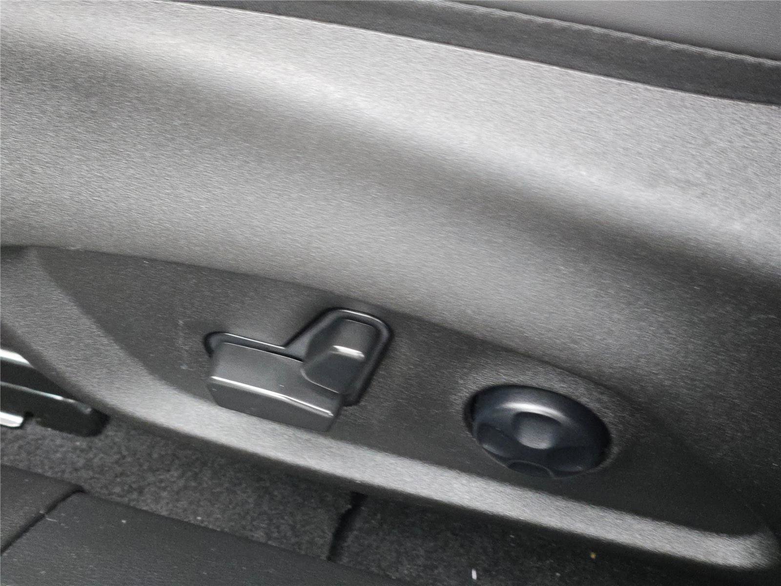 Used 2024 Alfa Romeo Tonale Ti w/ Premium Interior Package image 27