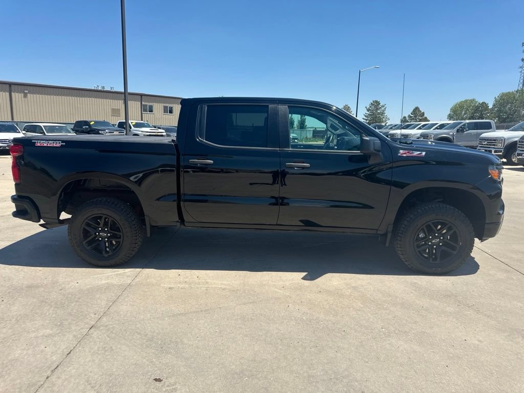 Certified 2022 Chevrolet Silverado 1500 Custom Trail Boss AWD/4WD image 32