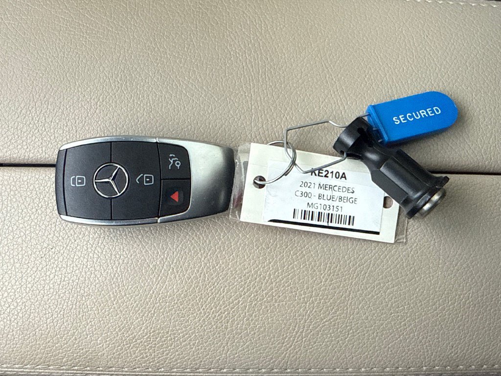 Used 2021 Mercedes-Benz C 300 4MATIC Coupe image 4