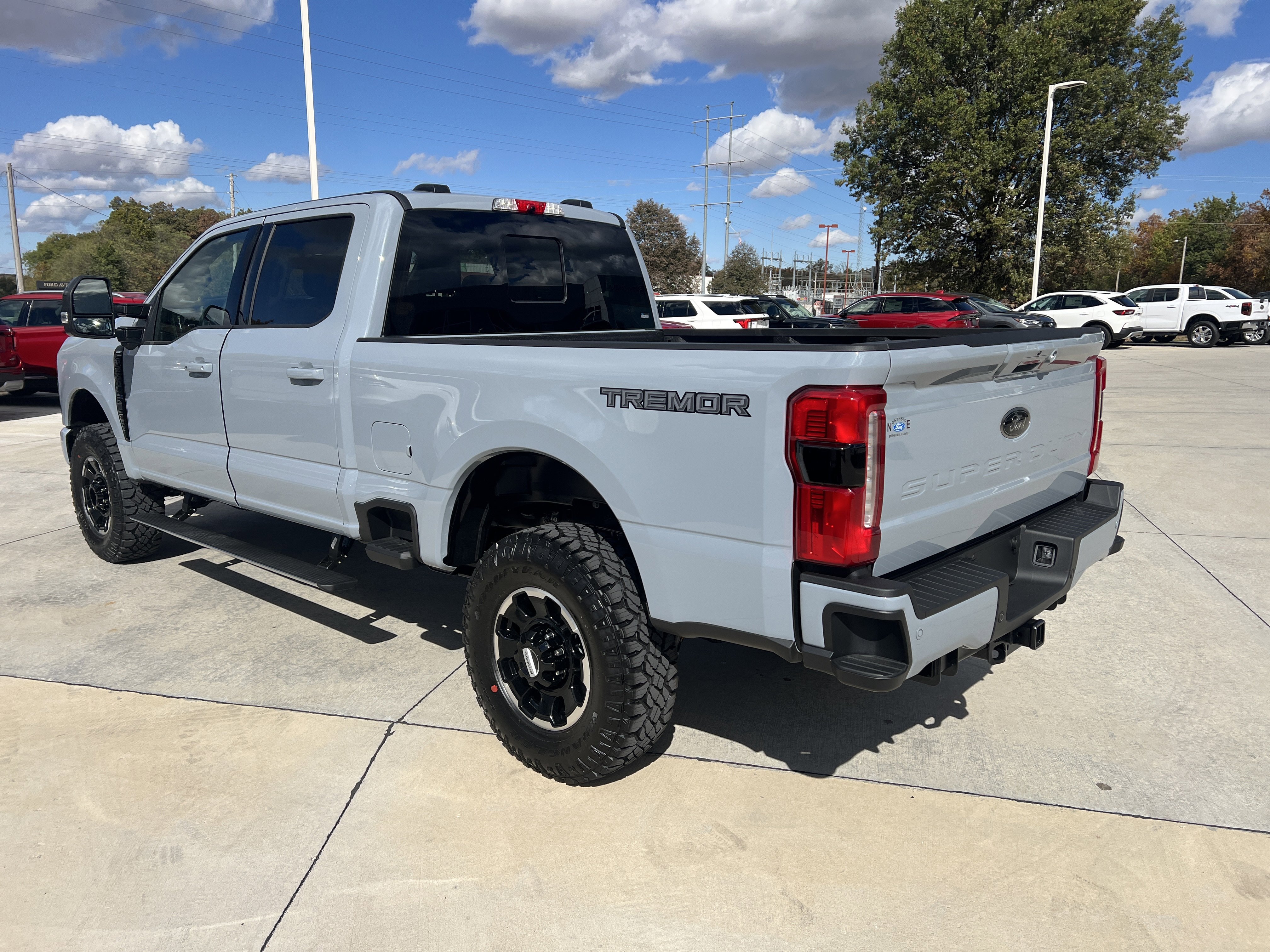 New 2026 Ford F250 4x4 Crew Cab Super Duty image 4