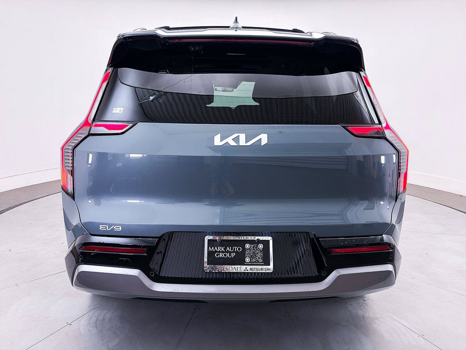 Used 2024 Kia EV9 Land AWD/4WD image 17