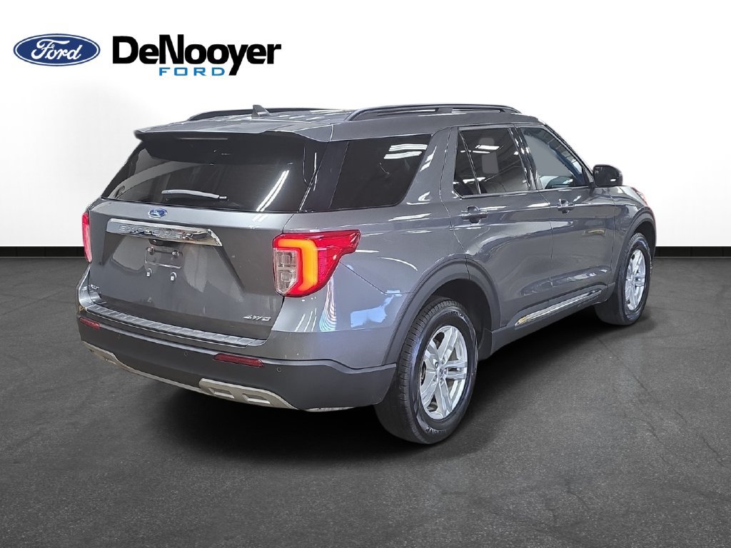 Used 2023 Ford Explorer XLT w/ Equipment Group 202A AWD/4WD image 6