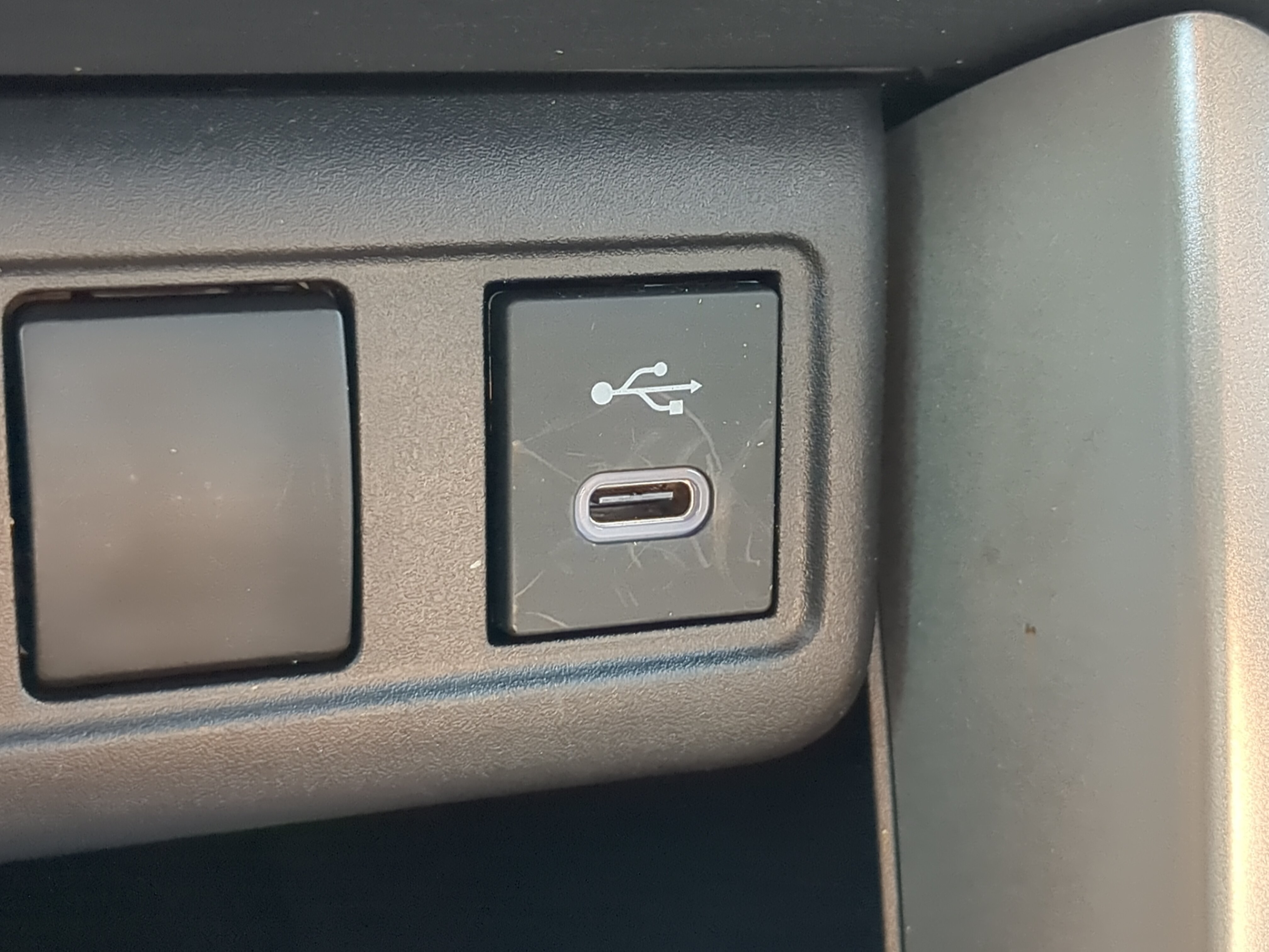 Used 2024 Toyota Corolla Cross LE FWD image 21