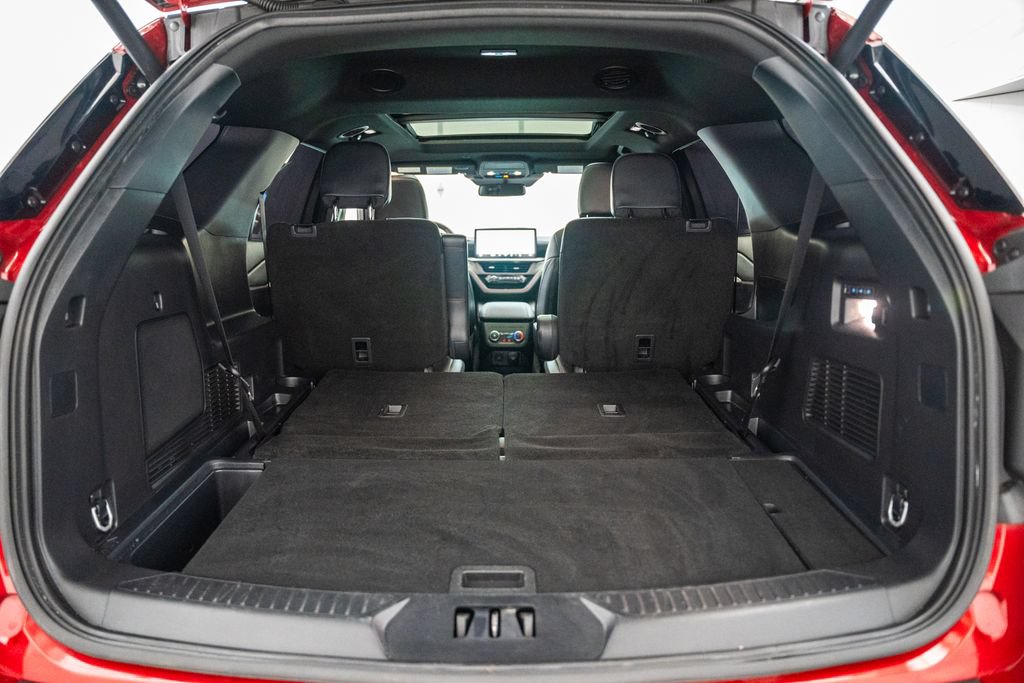 Used 2025 Ford Explorer ST w/ Sun And Sound Package AWD/4WD image 9