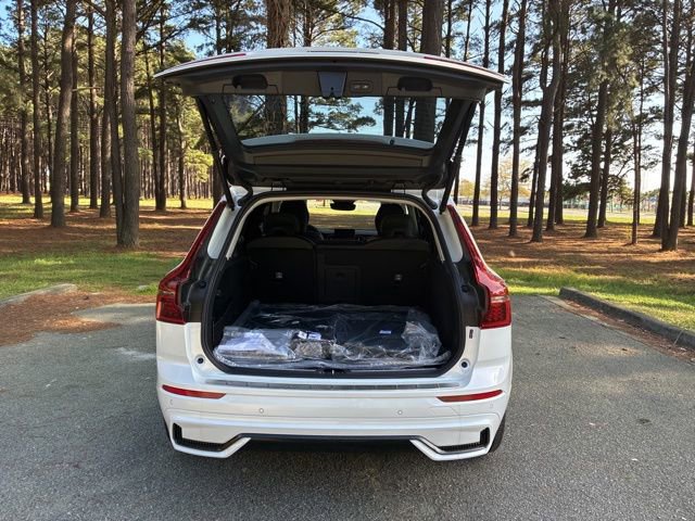 New 2026 Volvo XC60 B5 Ultra w/ Protection Package Premier AWD/4WD image 19