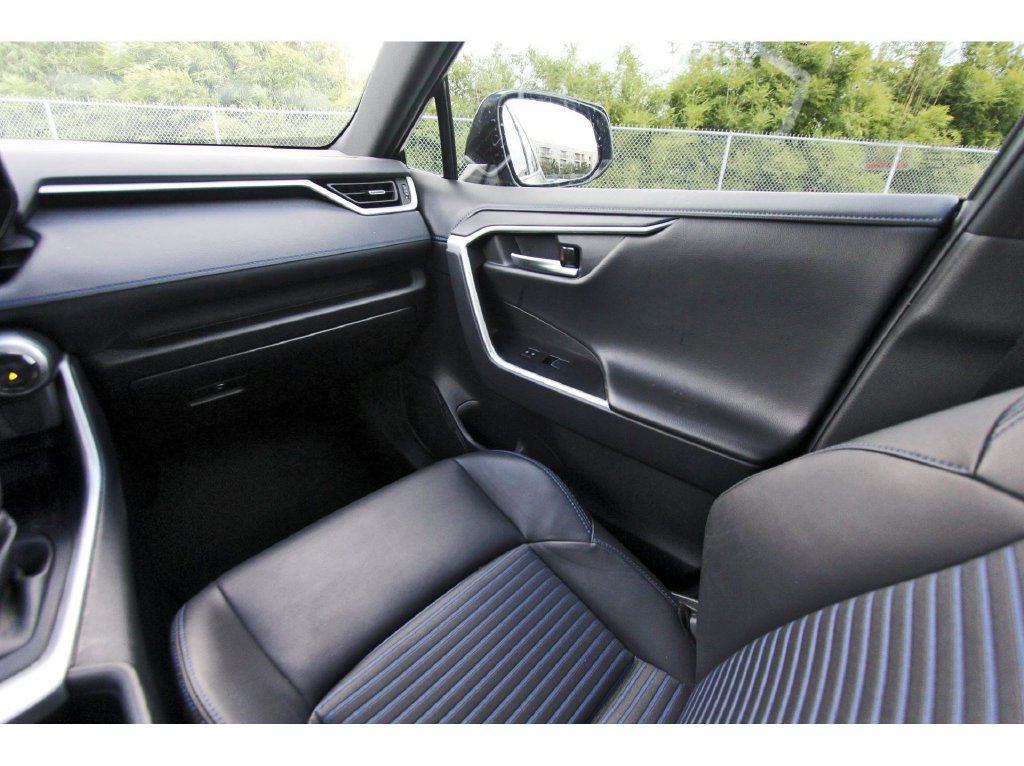 Used 2024 Toyota RAV4 XSE AWD/4WD image 11