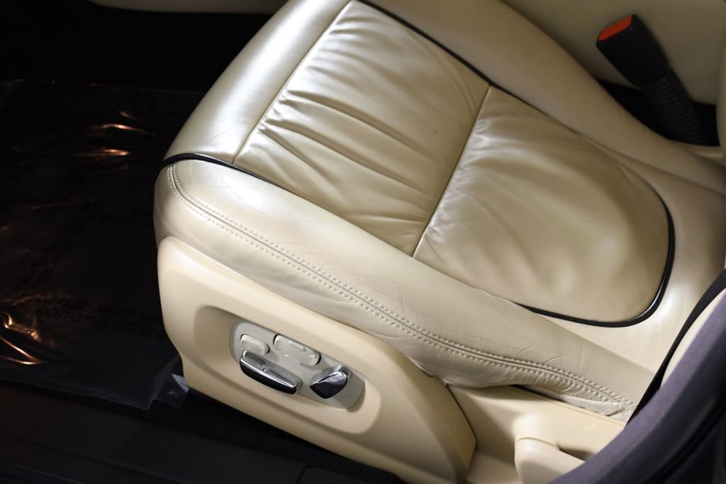 Used 2009 Jaguar XJ8 image 21