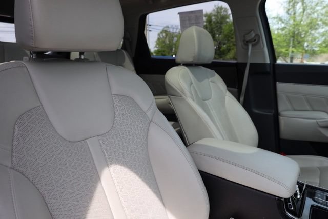 Used 2023 Kia Sorento SX AWD/4WD image 44