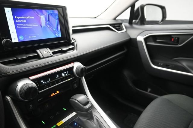 Used 2025 Toyota RAV4 LE FWD image 27