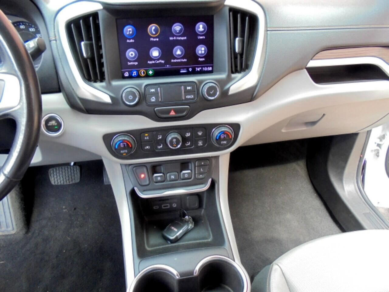 Used 2020 GMC Terrain SLT image 10