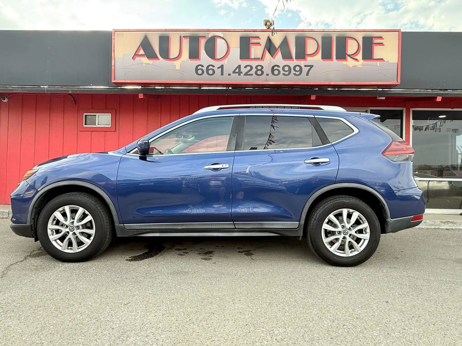 Used 2018 Nissan Rogue SV