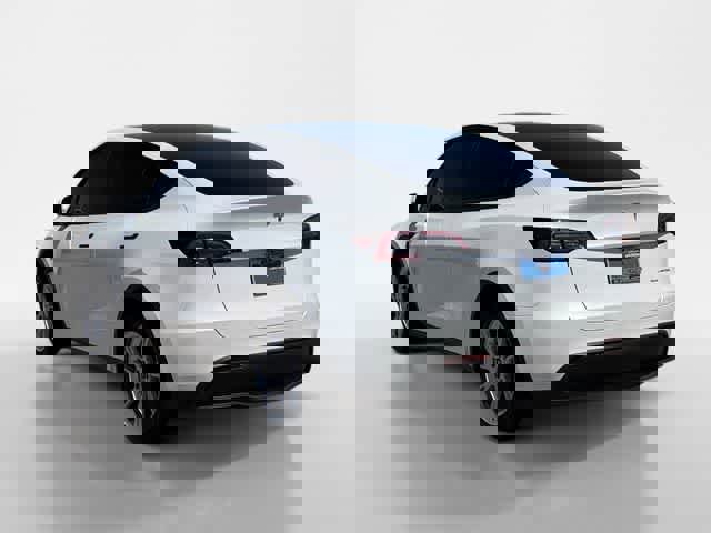 Used 2023 Tesla Model Y Performance image 3
