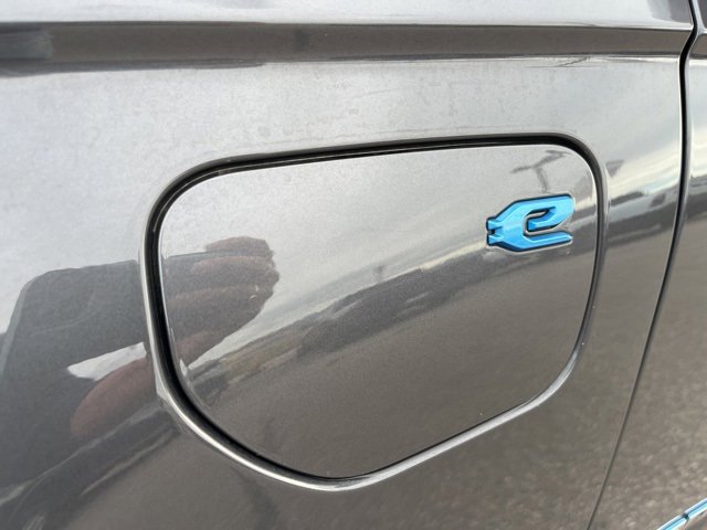 Used 2024 Jeep Grand Cherokee Limited 4xe image 10