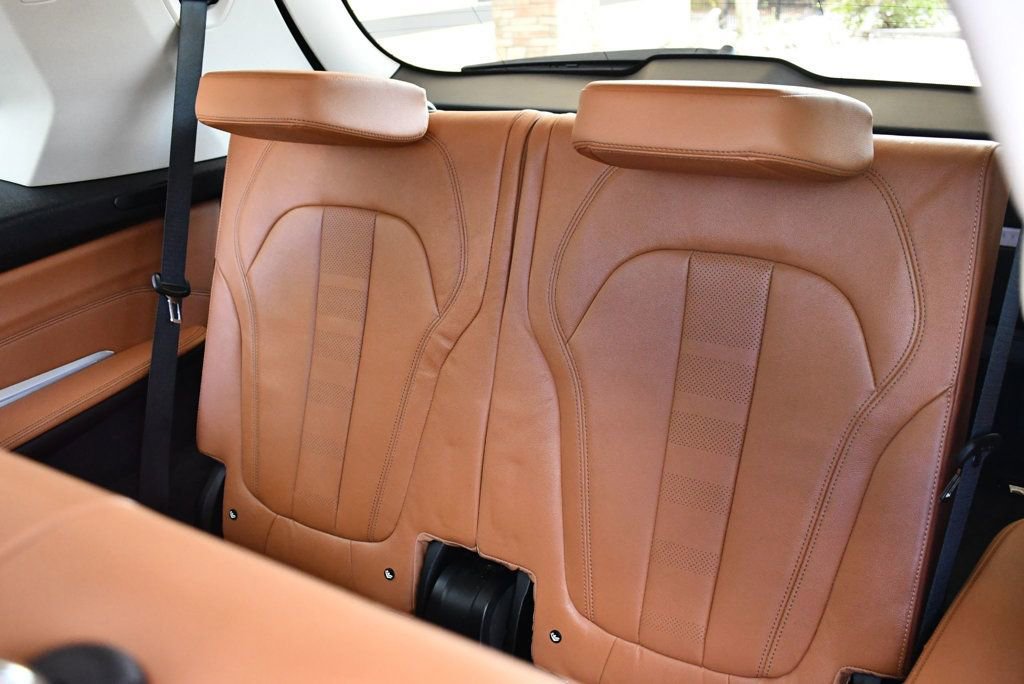 Used 2021 BMW X7 xDrive40i w/ Premium Package 2 image 17