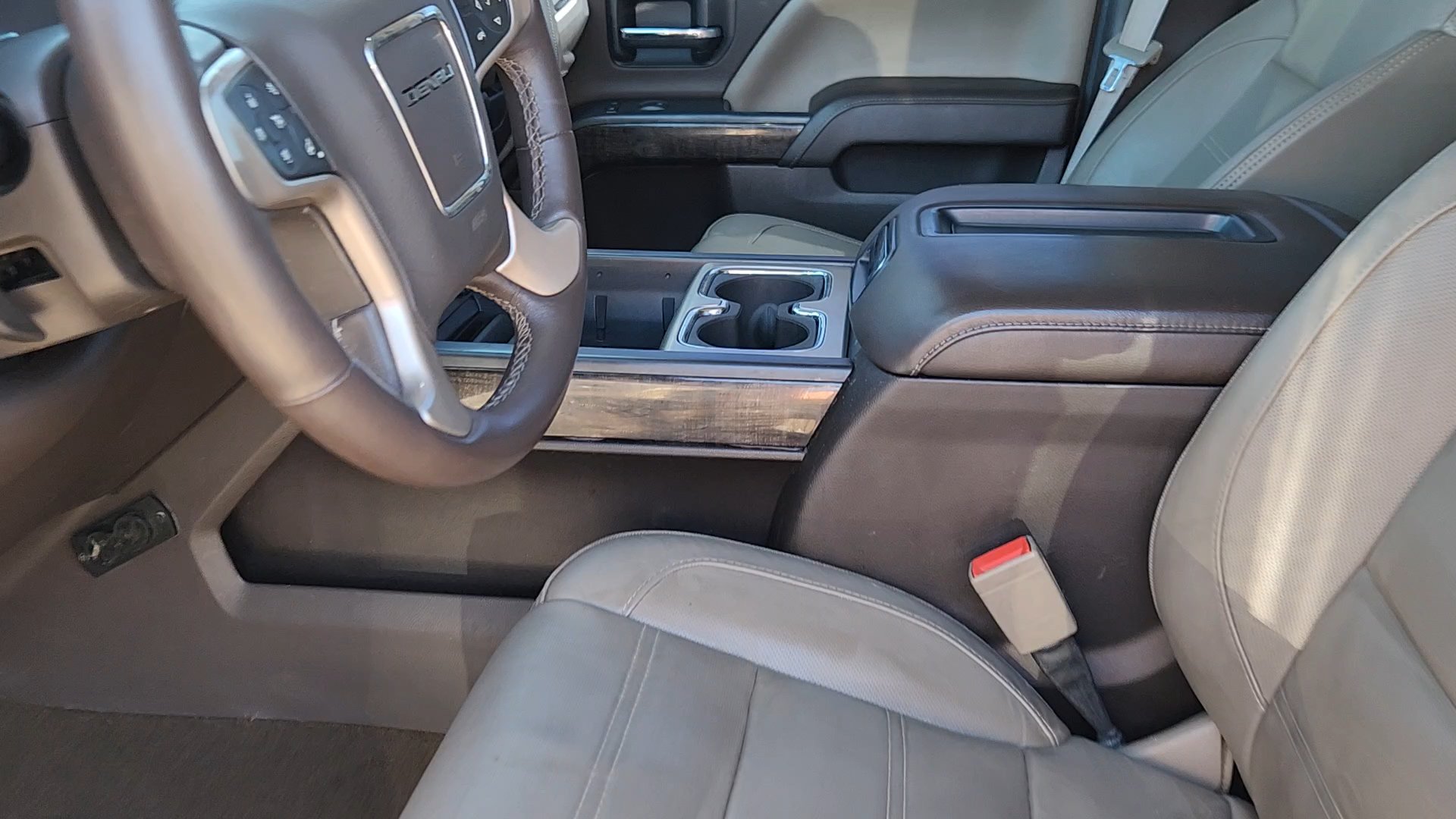 Used 2015 GMC Sierra 2500 Denali w/ Duramax Plus Package AWD/4WD image 27
