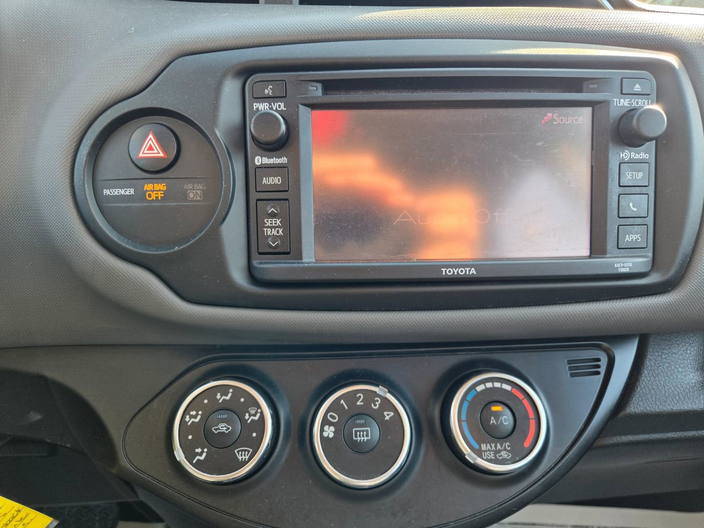 Used 2016 Toyota Yaris SE image 22