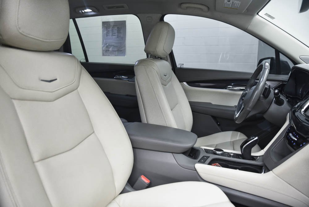 Used 2022 Cadillac XT6 Premium Luxury image 14
