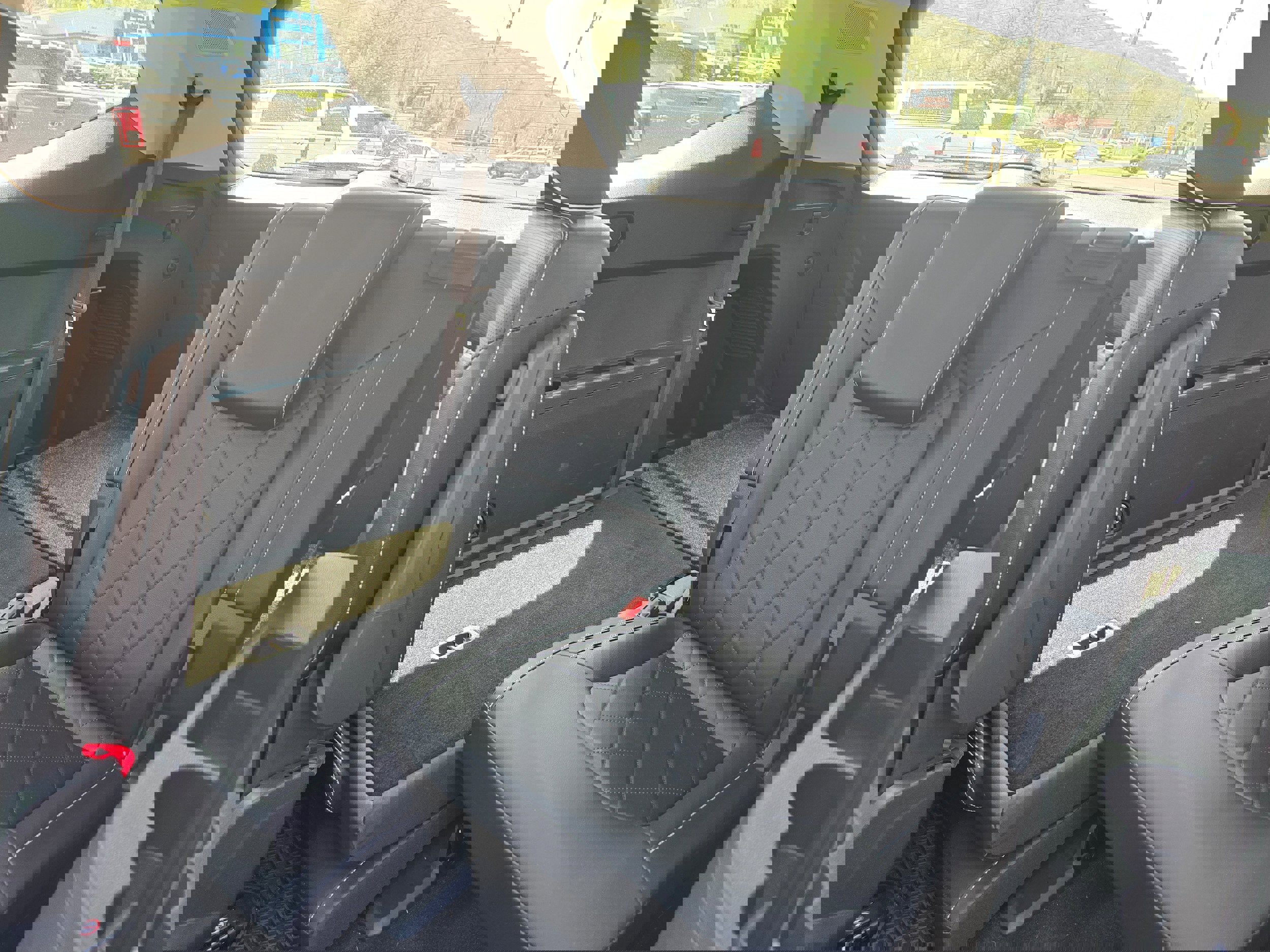 Used 2024 Volkswagen Atlas SEL Premium R-Line AWD/4WD image 12