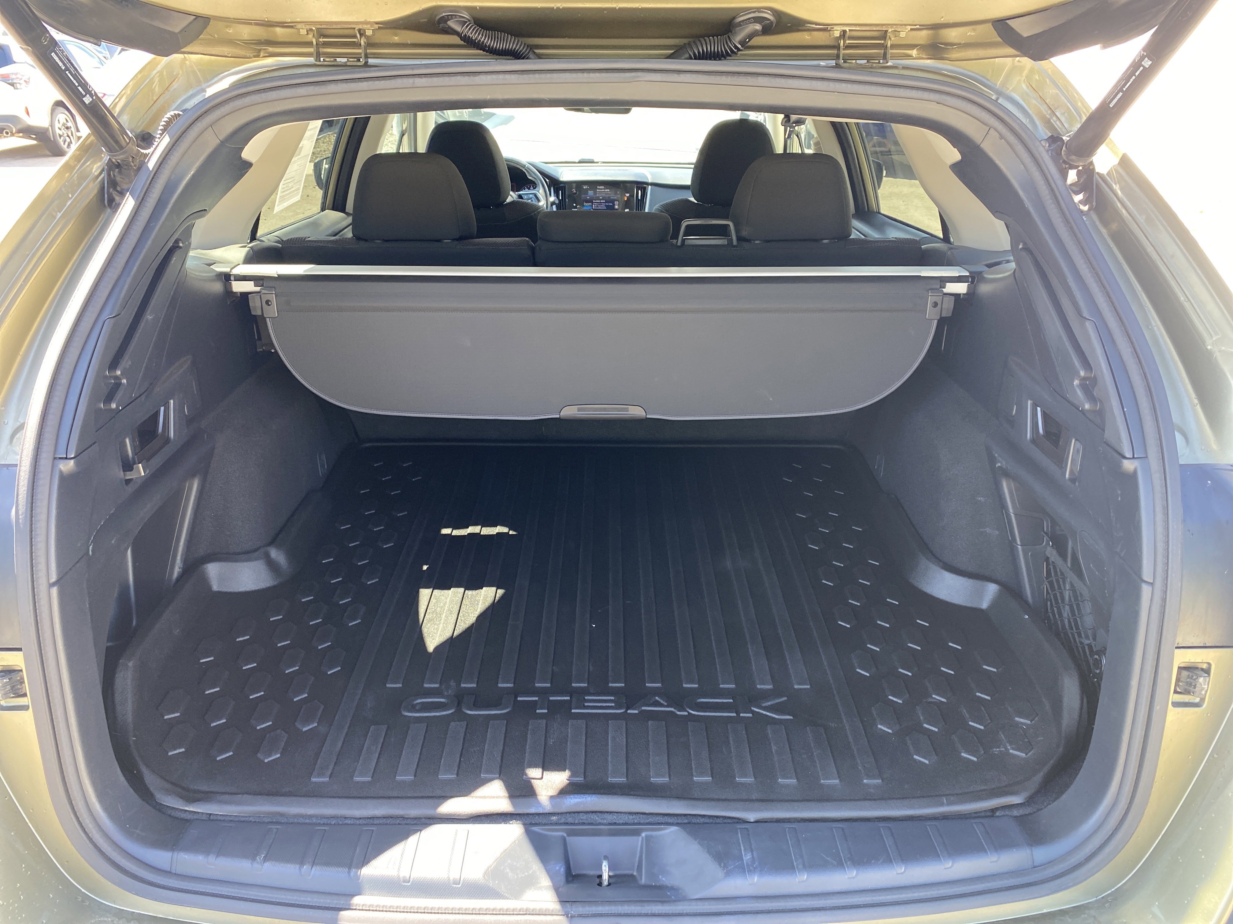 Used 2020 Subaru Outback Premium AWD/4WD image 33