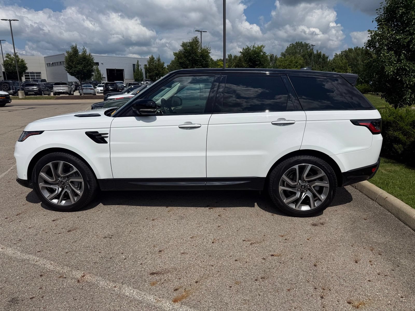 Used 2022 Land Rover Range Rover Sport HSE Silver Edition AWD/4WD image 7