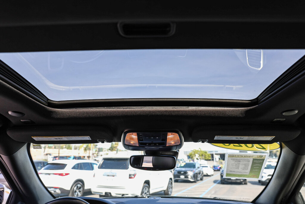 Used 2020 Jeep Grand Cherokee Altitude image 7