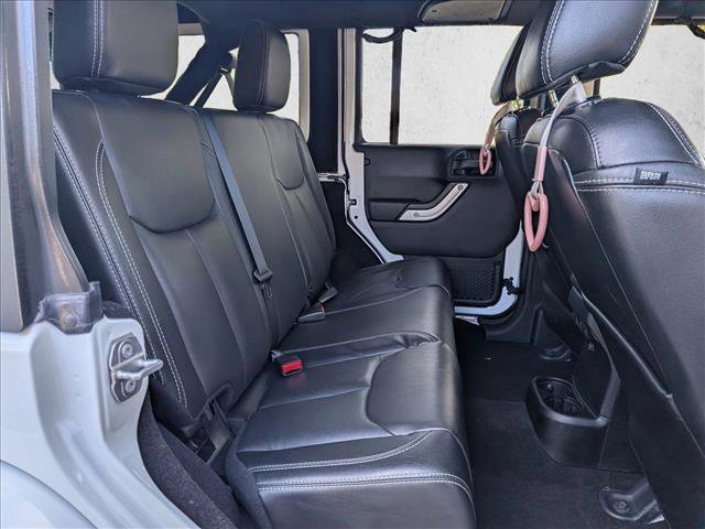 Used 2018 Jeep Wrangler Unlimited Sahara w/ Trailer Tow Group AWD/4WD image 18