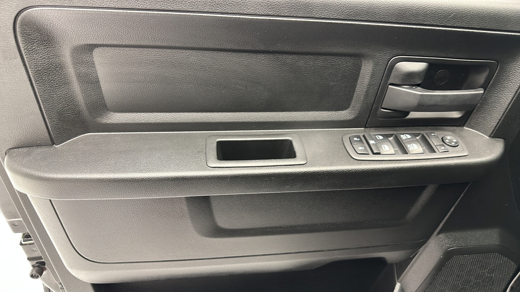 Used 2021 RAM 1500 Express AWD/4WD image 14