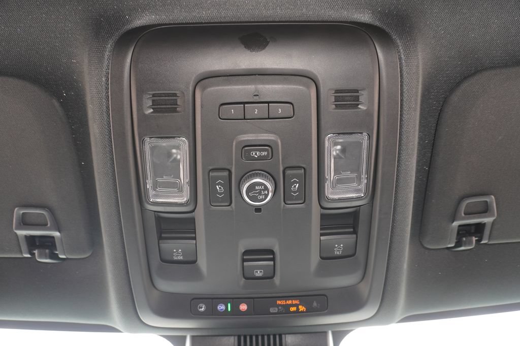 Used 2023 GMC Yukon SLT w/ SLT Premium Package RWD image 25