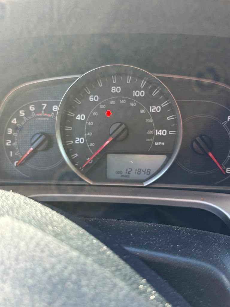 Used 2013 Toyota RAV4 XLE AWD/4WD image 3