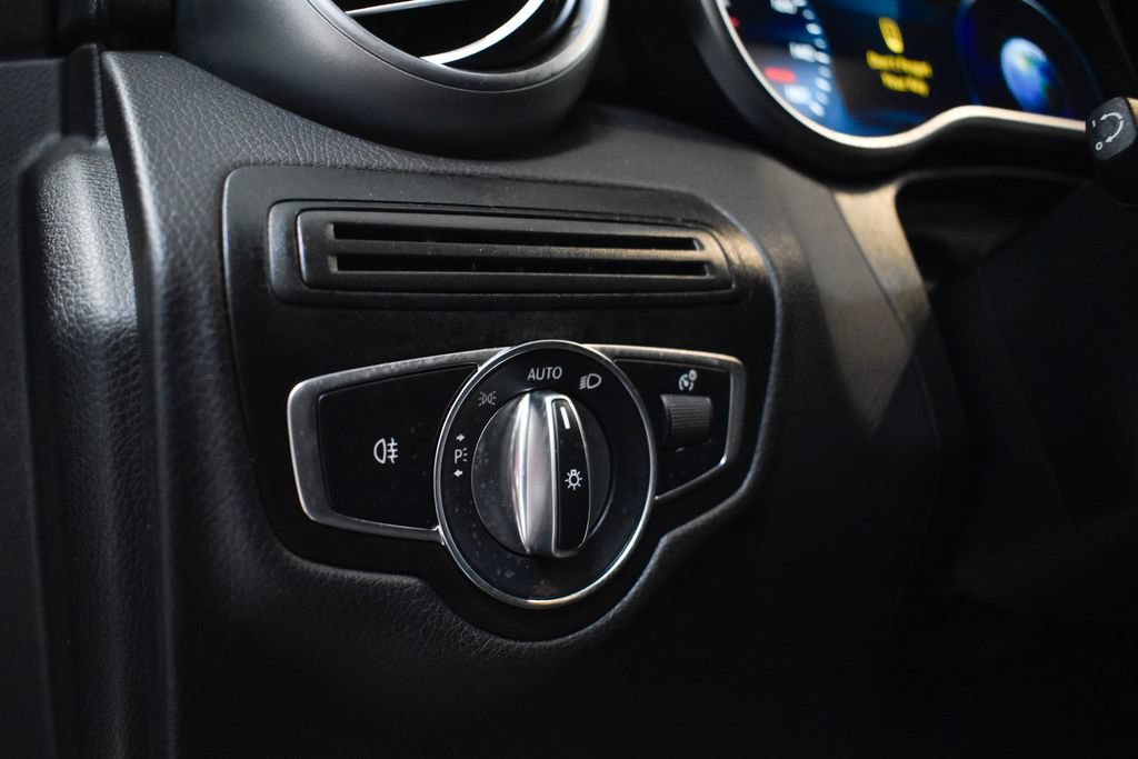 Certified 2022 Mercedes-Benz GLC 300 4MATIC image 17