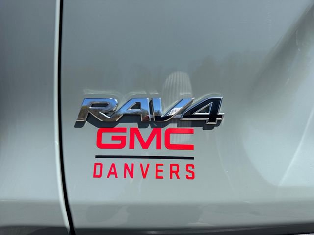Used 2020 Toyota RAV4 XLE w/ Convenience Package AWD/4WD image 8