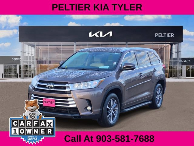 Used 2017 Toyota Highlander XLE image 3