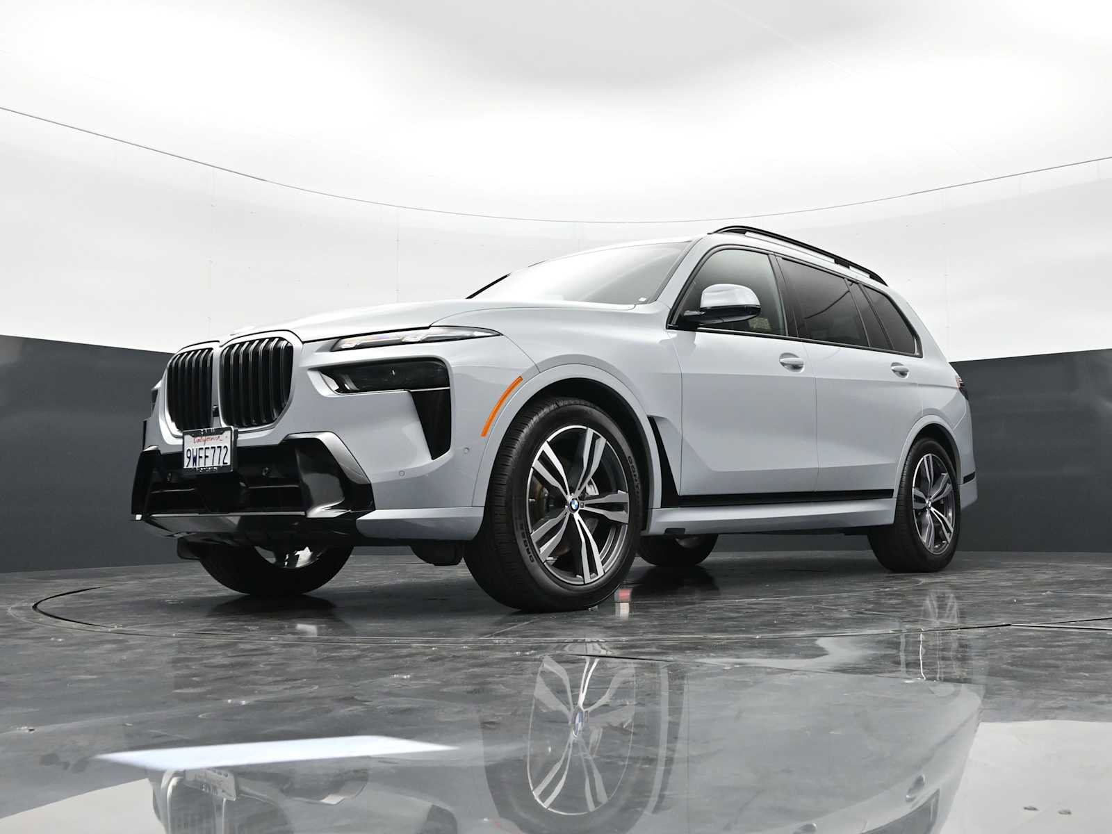 Used 2026 BMW X7 xDrive40i w/ Executive Package image 24