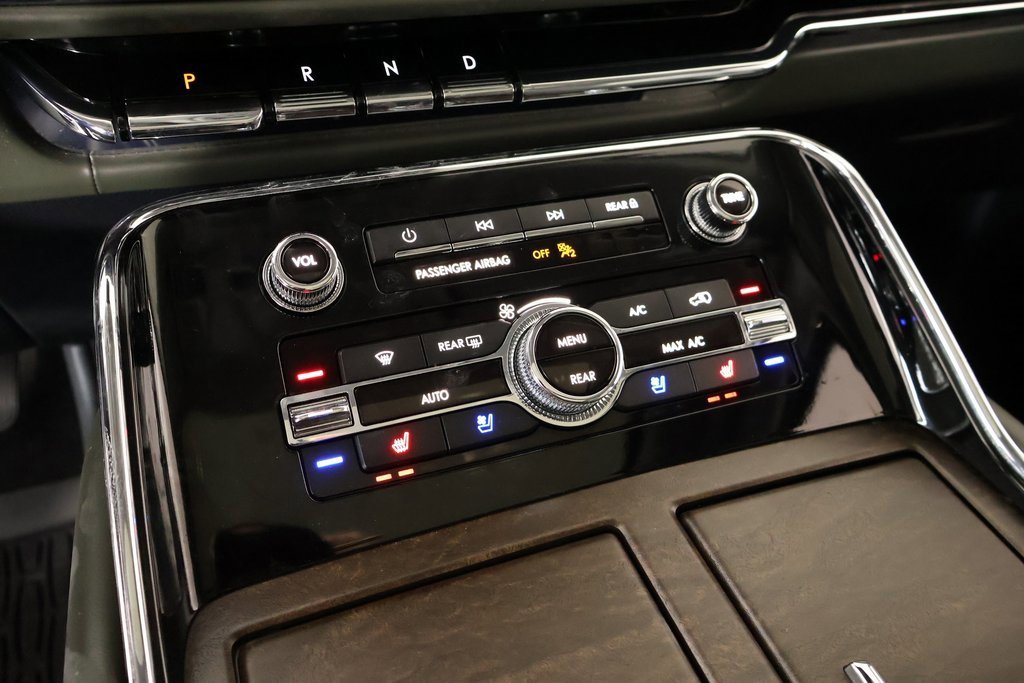 Used 2022 Lincoln Navigator Black Label image 8