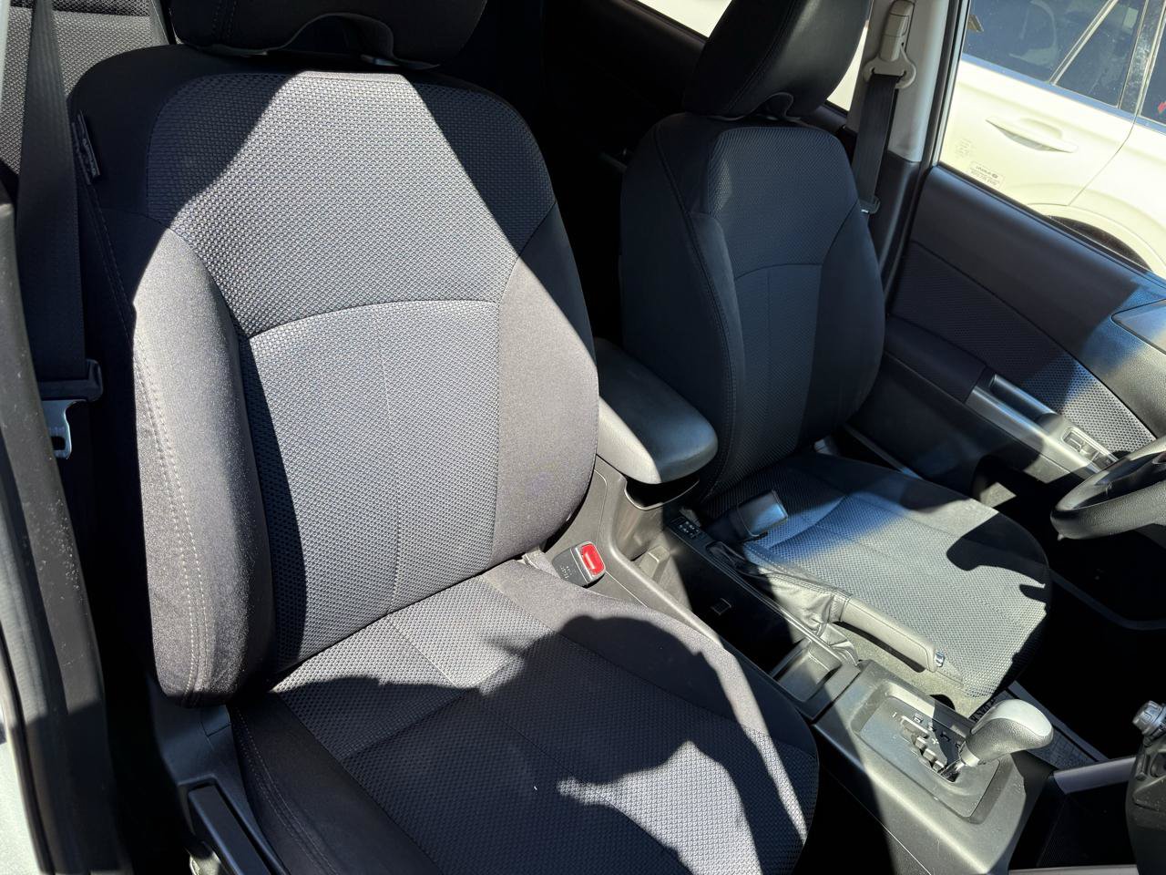 Used 2012 Subaru Forester 2.5X Premium w/ All-Weather Pkg AWD/4WD image 9