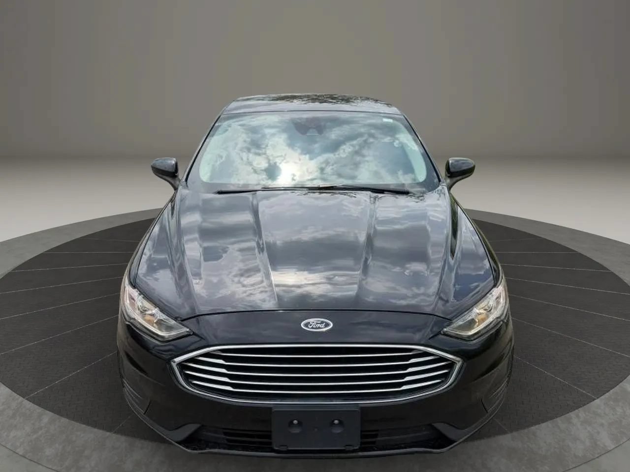 Used 2020 Ford Fusion SE FWD image 4