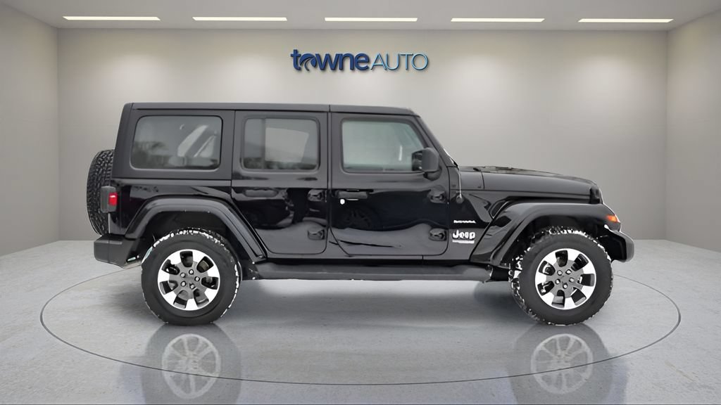 Used 2022 Jeep Wrangler Unlimited Sahara w/ Cold Weather Group AWD/4WD image 6