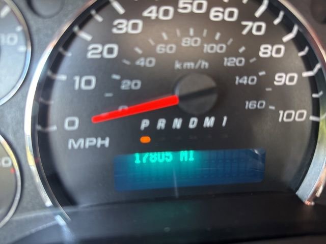 Used 2024 Chevrolet Express 2500 w/ Driver Convenience Package image 12