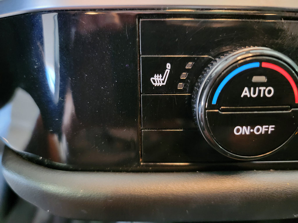 Used 2022 Nissan Pathfinder SL w/ SL Premium Package FWD image 15