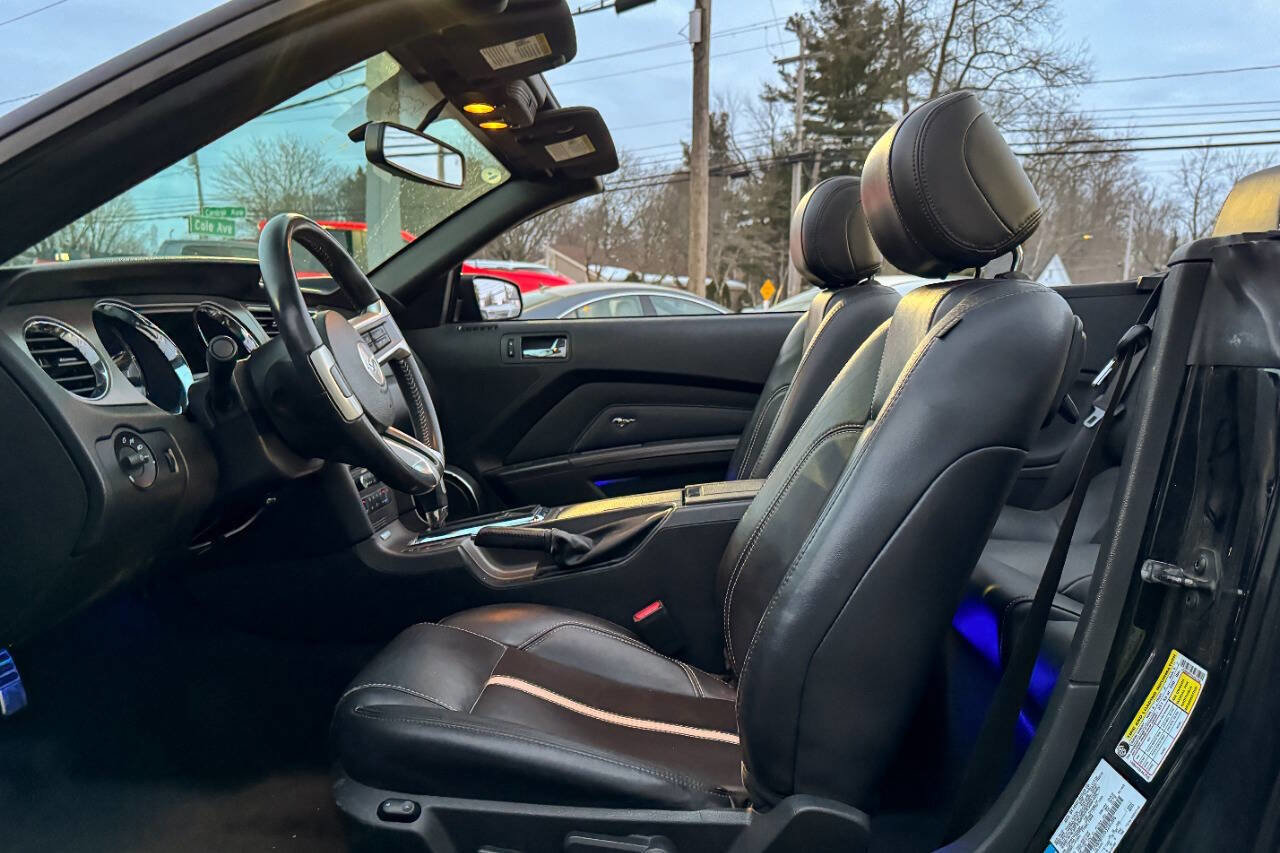 Used 2013 Ford Mustang GT Premium w/ Electronics Pkg image 18