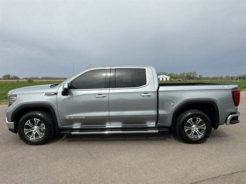 Used 2023 GMC Sierra 1500 SLT w/ SLT Convenience Package AWD/4WD image 3