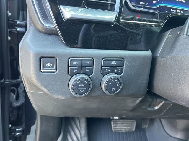 Used 2023 Chevrolet Silverado 1500 LT AWD/4WD image 17