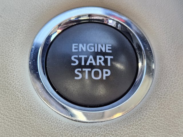 Used 2023 Toyota Highlander XLE image 18