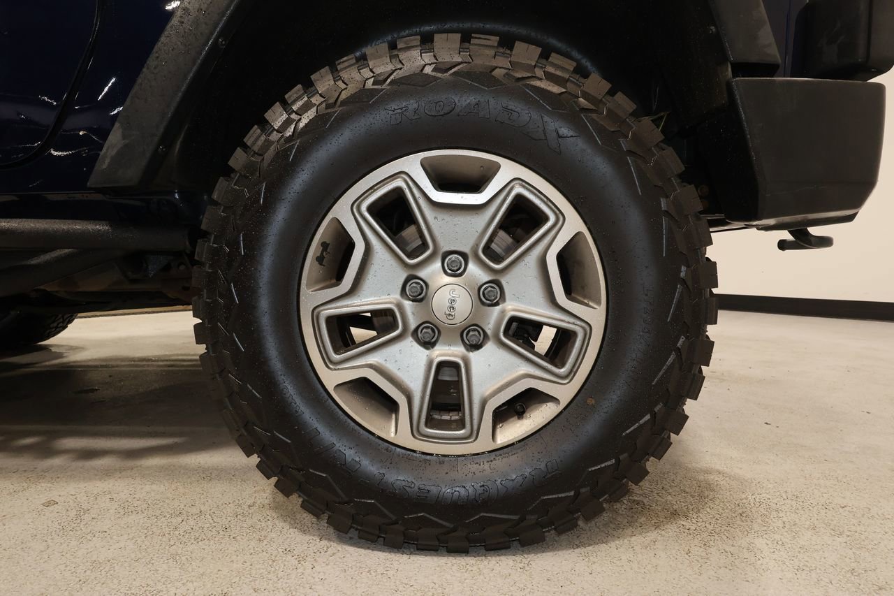 Used 2013 Jeep Wrangler Sport AWD/4WD image 19