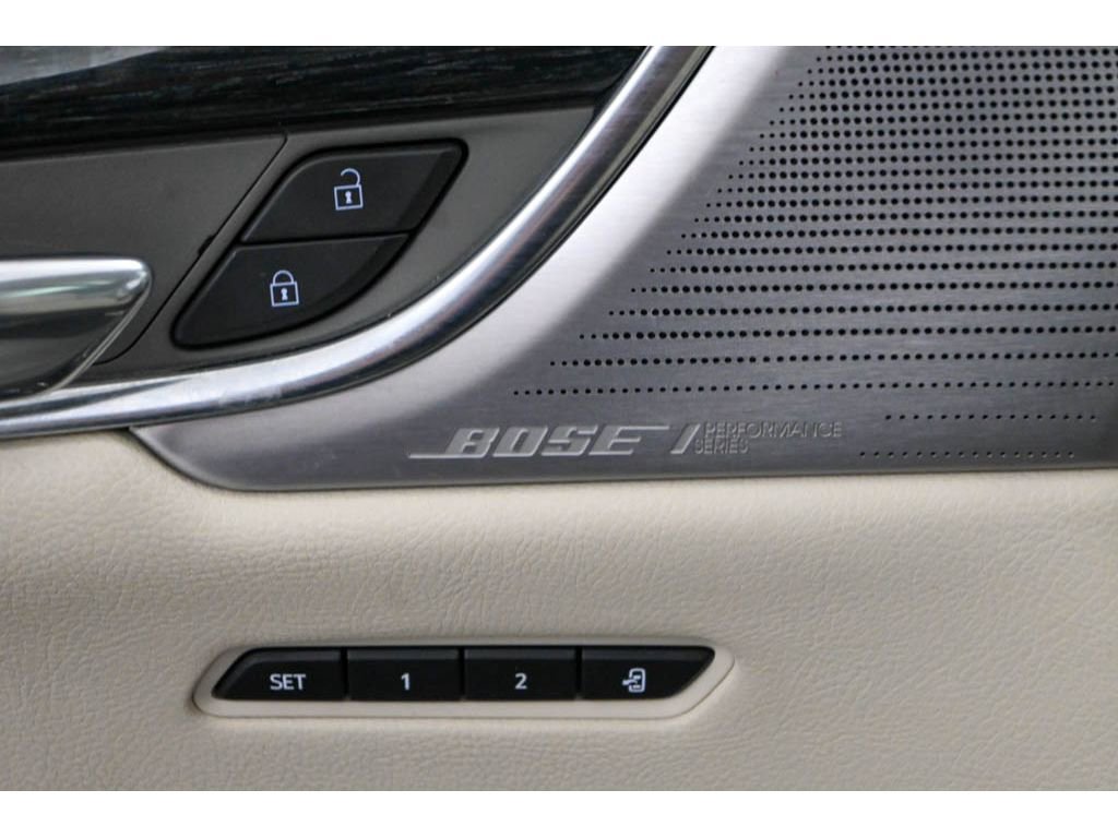 Used 2022 Cadillac XT6 Premium Luxury w/ Technology Package image 33