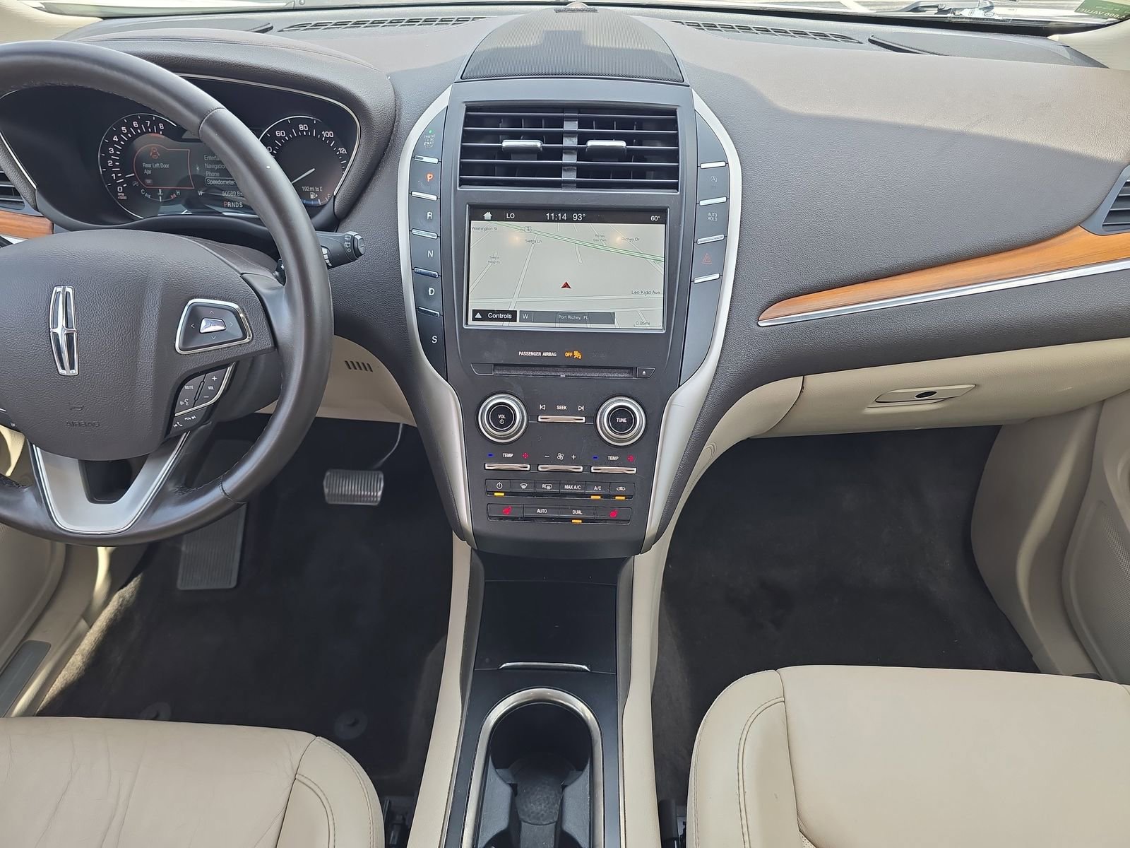 Used 2017 Lincoln MKC Select w/ Select Plus Package FWD image 11