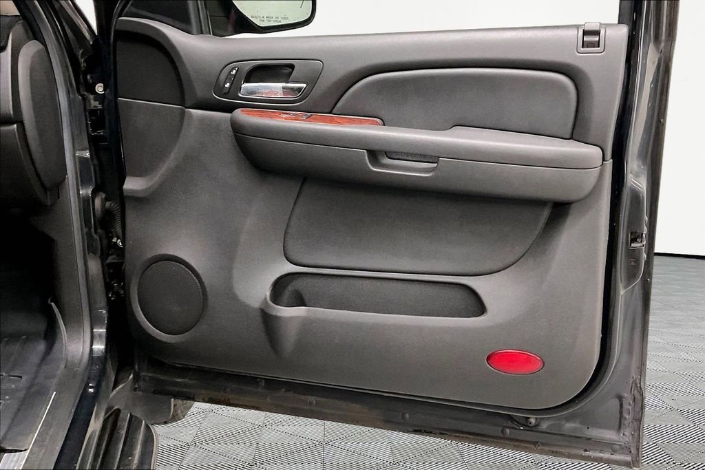 Used 2009 Chevrolet Avalanche LS image 27