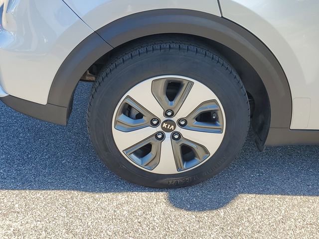 Used 2019 Kia Niro EX image 5