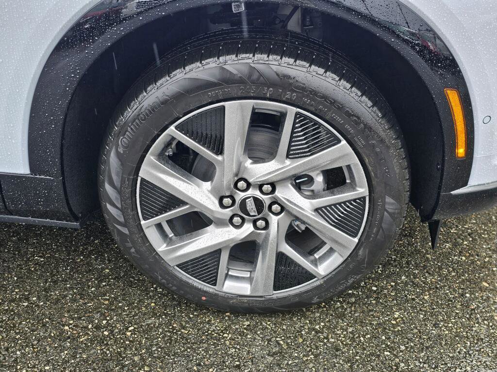 New 2026 Cadillac Optiq Luxury 2 AWD/4WD image 14