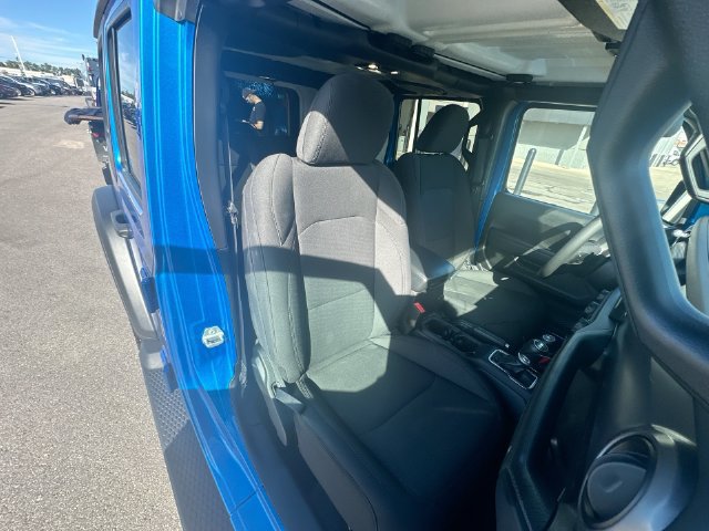 Used 2023 Jeep Wrangler Unlimited Sport AWD/4WD image 26